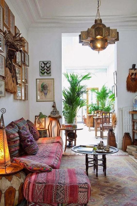 Why Floor Pillows are Part of the Arabic Style of Decorating